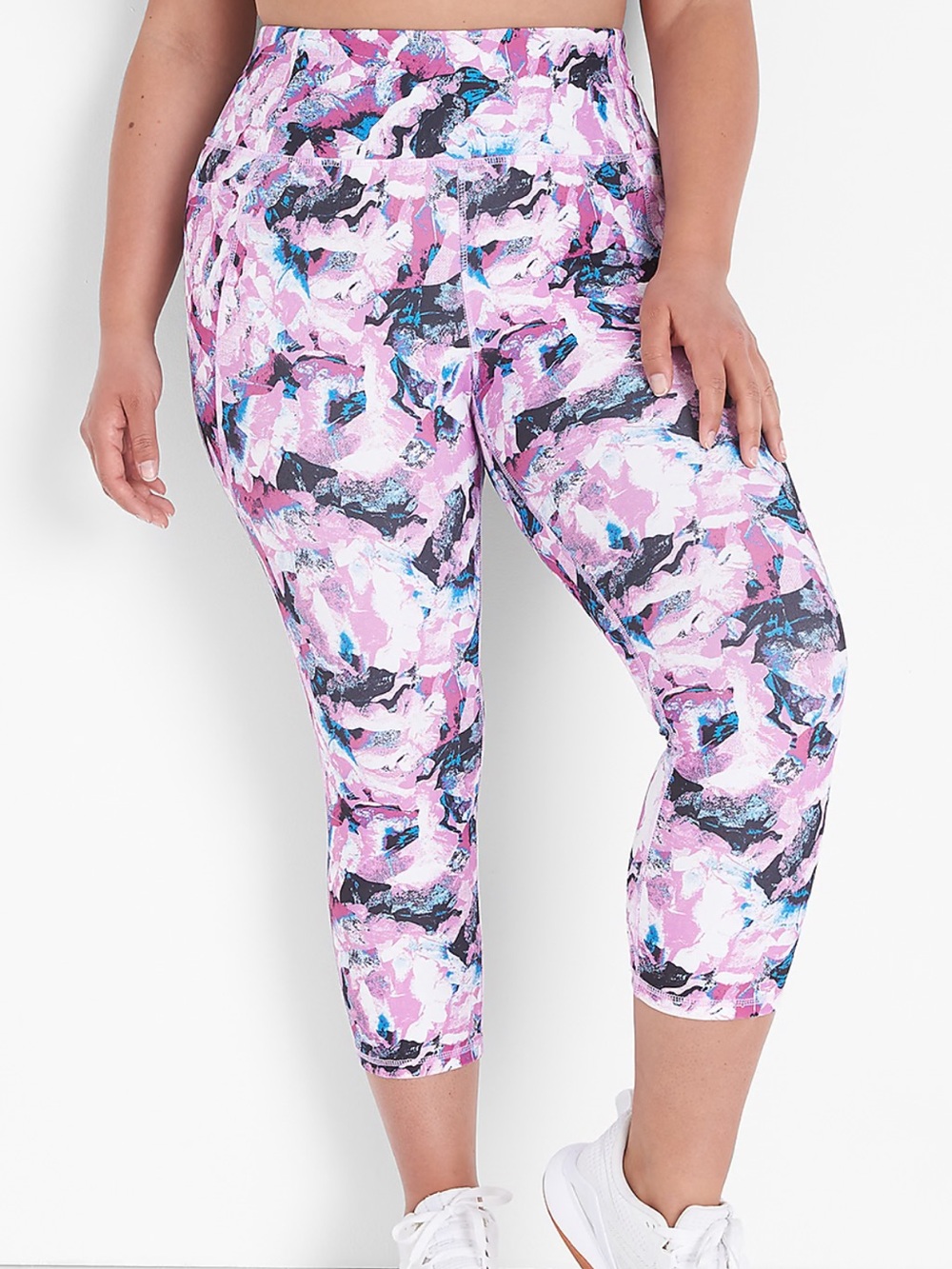 LIVI High-Rise Wicking Capri Legging - 18/20